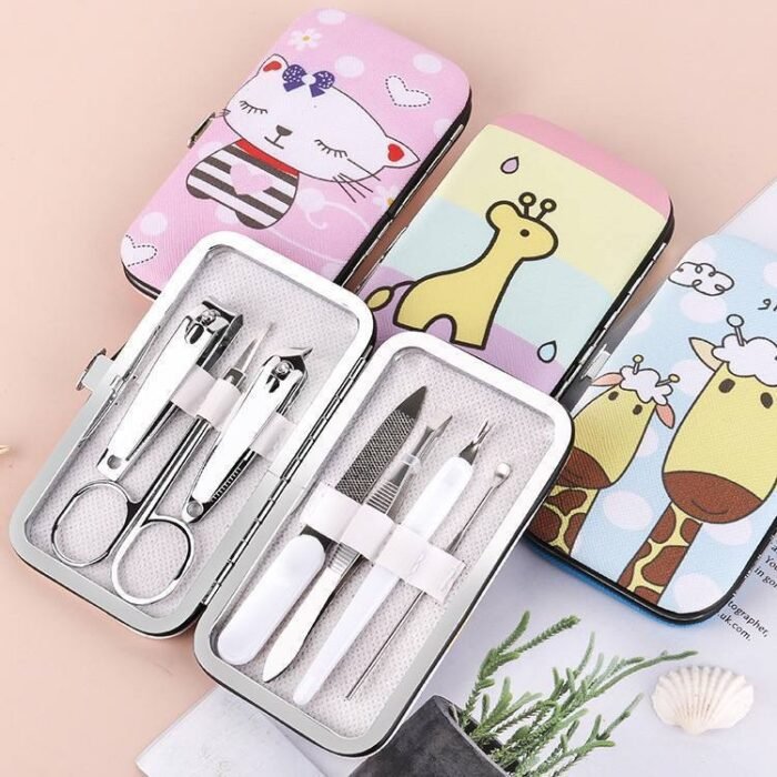 POCKET SIZE MANICURE/PEDICURE KIT SET - Image 2
