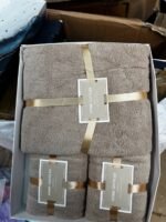 3IN1 FLUFFY WATER ABSORBENT TOWEL IN A FANCY BOX&BAG (Exactly  home textile brand)
💯 cotton•••VERY FULL AND FLUFFY - Image 6