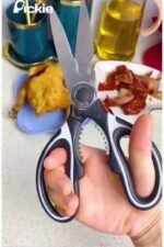 MULTIFUNCTIONAL KITCHEN SCISSORS ✂️ AND BOTTLE OPENER