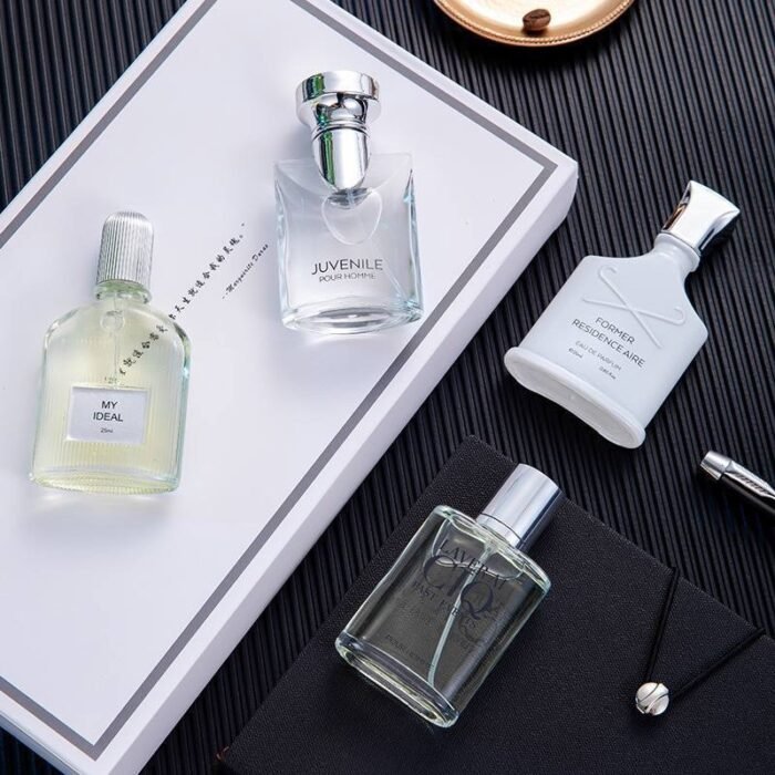 4in1 CIQ MALE PERFUME SET

SIZE:25ML PER BOTTLE 

EACH BOTTLE HAS DIFFERENT SCENT - Image 2
