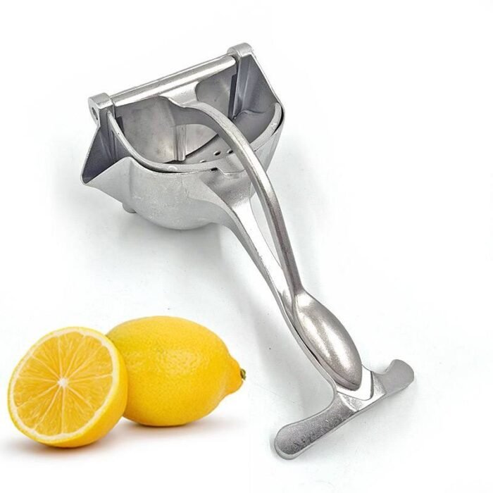 MANUAL FRUIT PRESS..Doesn’t come in a carton - Image 5