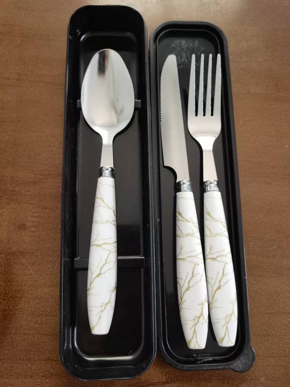 img_2051-2 QUALITY ADULT AND TEENAGER CUTLERY SPOON,KNIFE AND FORK WITH CASE DESIGN 1 - Image 1
