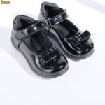 NAOMI PATENT QUALITY FITLS SCHOOL/DRESSING SHOE
(IT RUNS 1 SIZE SMALL)