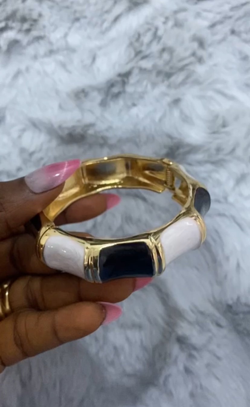 img_4234 GOLD PLATED ENAMEL MARBLE BANGLES DESIGN 7 - Image 1