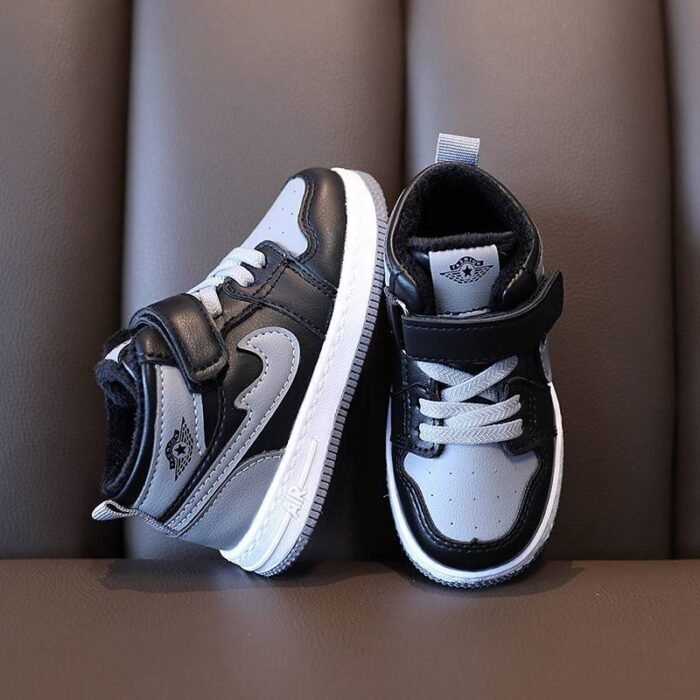 HARRY QUALITY NIKE SNEAKERS SIZE 21 - Image 2