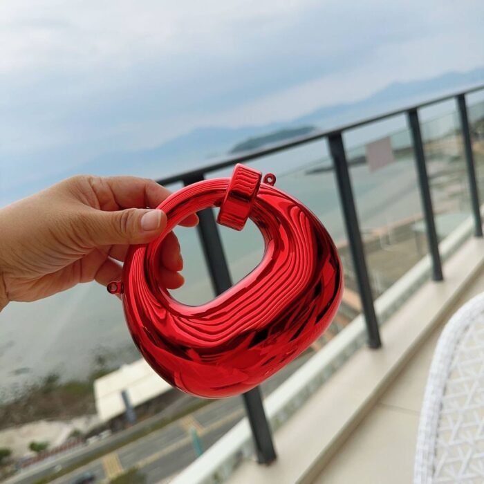 QUALITY FASHION CLASSY PURSE DESIGN 2

It’s a micro mini fashion purse o,for those asking if it can contain phone 🧐🧐 - Image 5