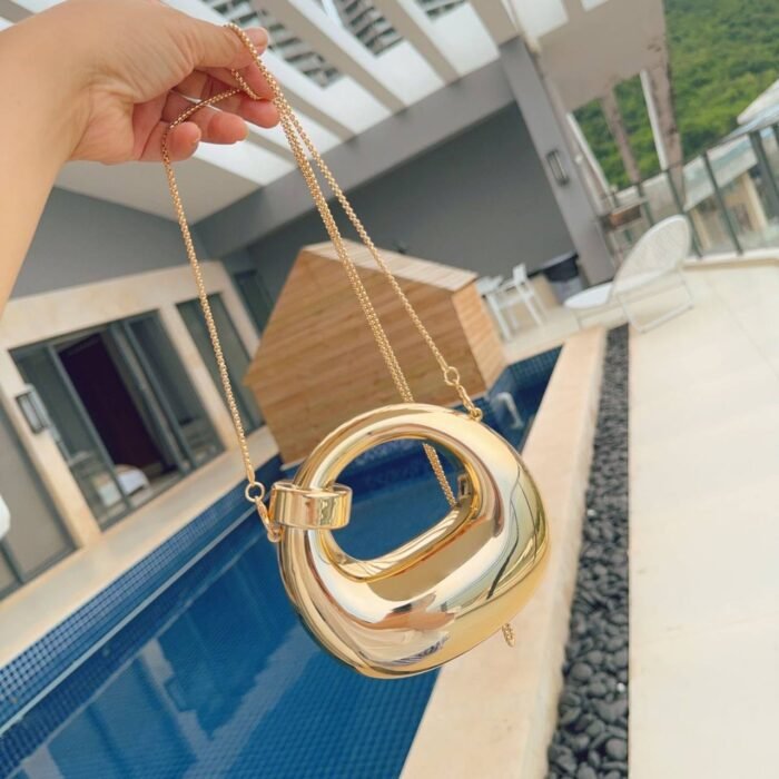 QUALITY FASHION CLASSY PURSE DESIGN 2

It’s a micro mini fashion purse o,for those asking if it can contain phone 🧐🧐 - Image 9