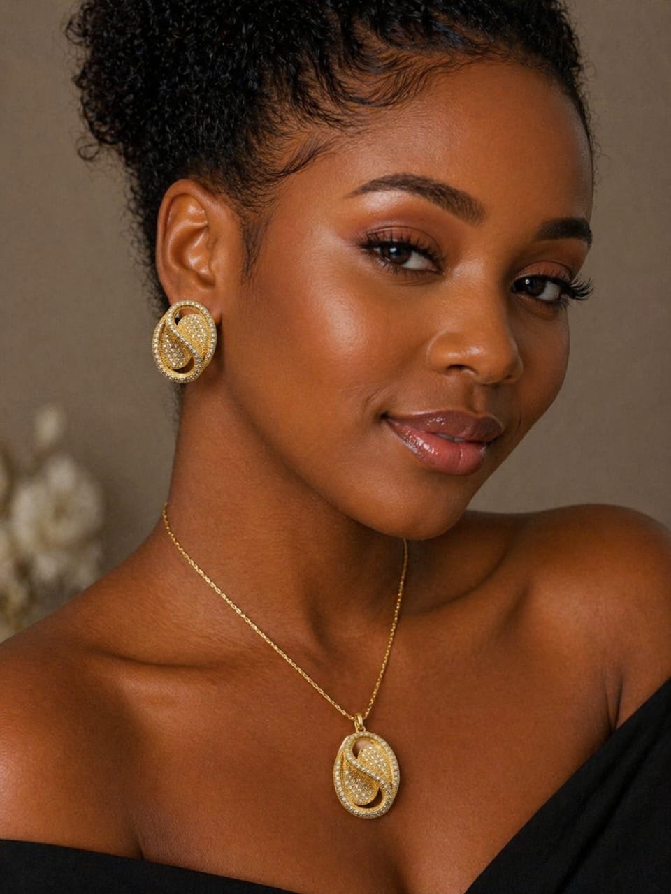 d25e0f22-ed57-4ad7-8461-ec544ab3575a-3 QUALITY NON TARNISH LUXURY SUNGOLD FASHION EARRING AND PENDANT SET DESIGN 2(doesn’t come with chain) - Image 1