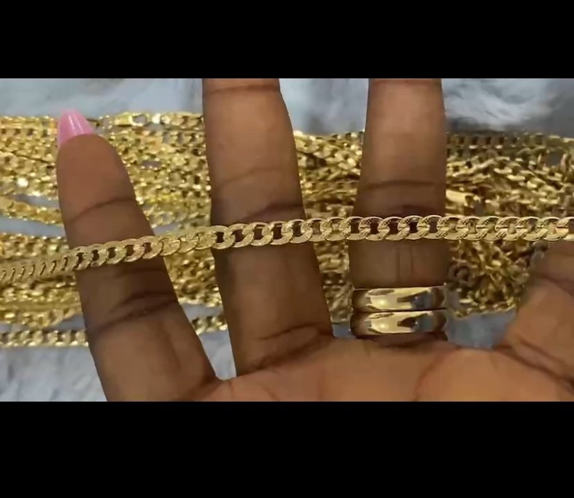 img_4679 DURABLE SUNBELLE GOLD REPLICA CUBAN CHAIN - Image 1