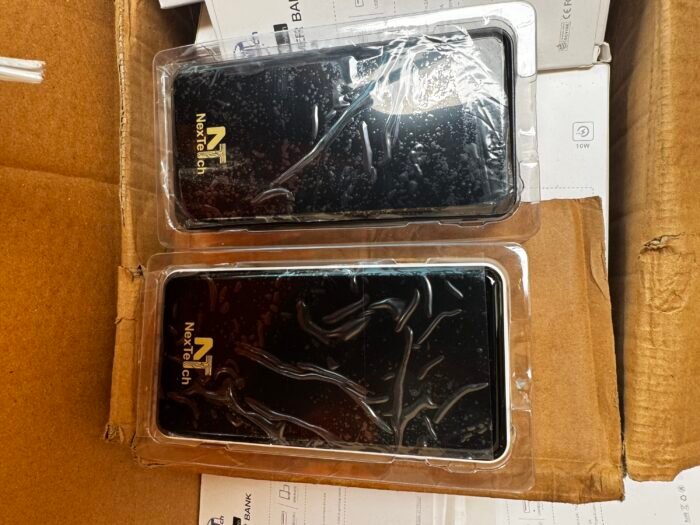 20000MAH POWER BANK WITH TORCH LIGHT AND CHARGING CABLES - Image 2
