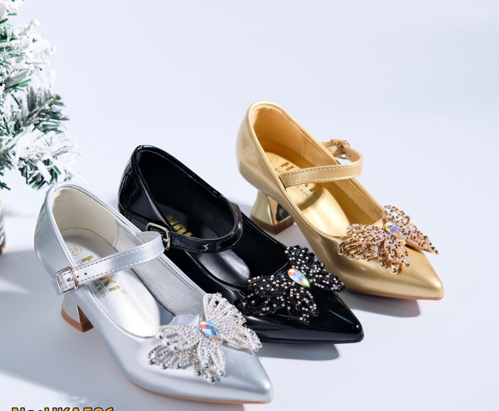 photo-2025-10-04-04-43-18 URIEL PATENT BUTTERFLY BOW QUALITY PORTABLE HEELS SHOE - Image 1