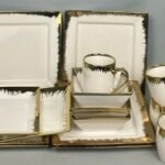 16PC HIGH QUAL GOLD/WHITE EUROPEAN LUXURY CERAMIC STONEWARE DINNER SET(BOX SHAPE)


 4 Serving plate
4 Side plate
4 Soup bowls 
4 Cups