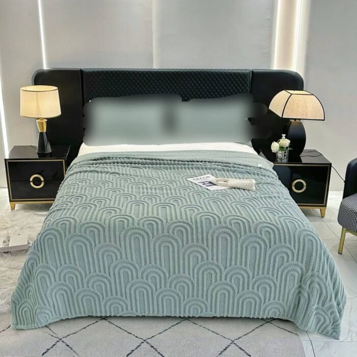 DOUBLE SIDED WARM SOLID SKIN FRIENDLY RABBIT FUR VELVET BLANKET/DUVET DESIGN 2

NO PILLOW OR PILLOW CASE O📌 - Image 2