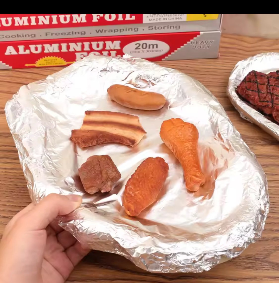img_8752 20M ALUMINUM FOIL BAKING AND COOKING PAPER(Use for line baking sheet,roasting pan or wrapping food) - Image 1