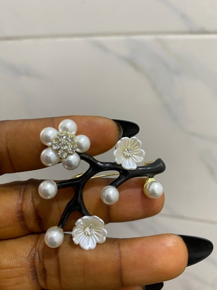 FASHION STATEMENT ORNAMENTAL BROOCH DESIGN 18 - Image 2