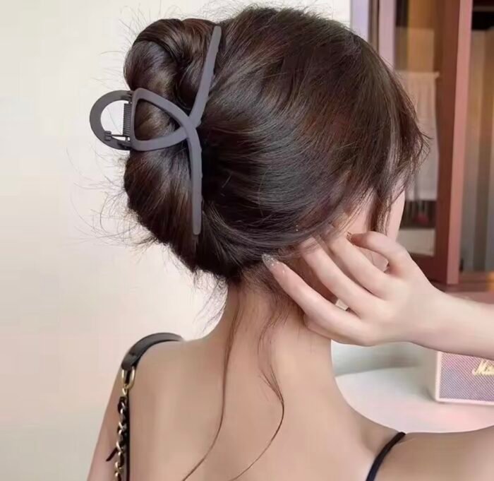 Simple Fashion Shark Clamp or Claw Hair Clip Popular Internet Ribbon Additional Simple Hair Clip for Thick Hair at the Back of the Head - Image 3