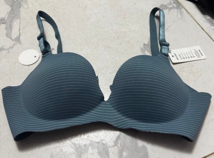 QUALITY SEAMLESS NO IRON BRA SIZE 38 - Image 17