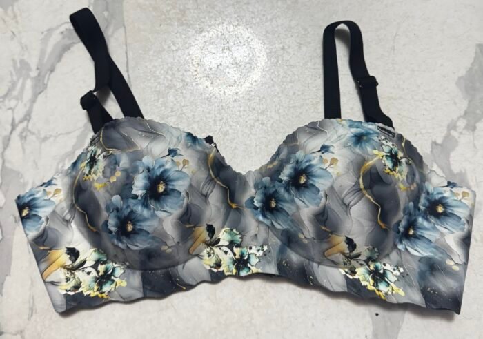QUALITY SEAMLESS NO IRON BRA SIZE 36 - Image 6