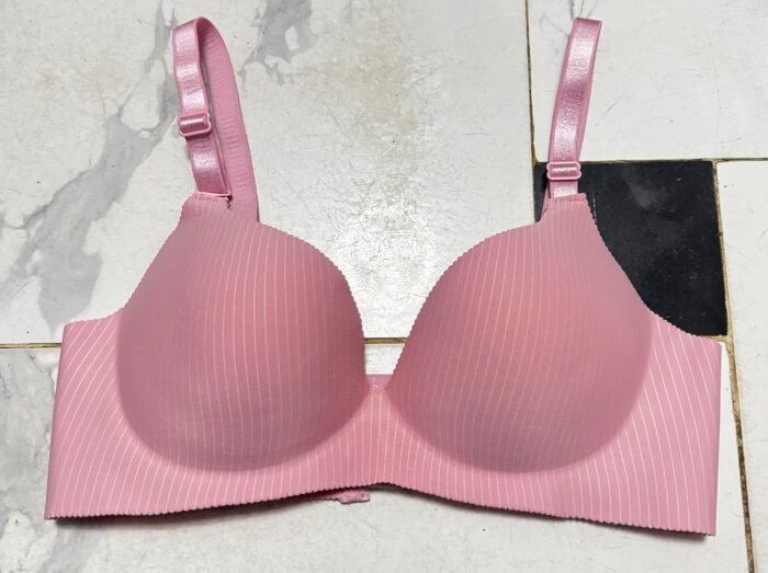 QUALITY SEAMLESS NO IRON BRA SIZE 38 - Image 13