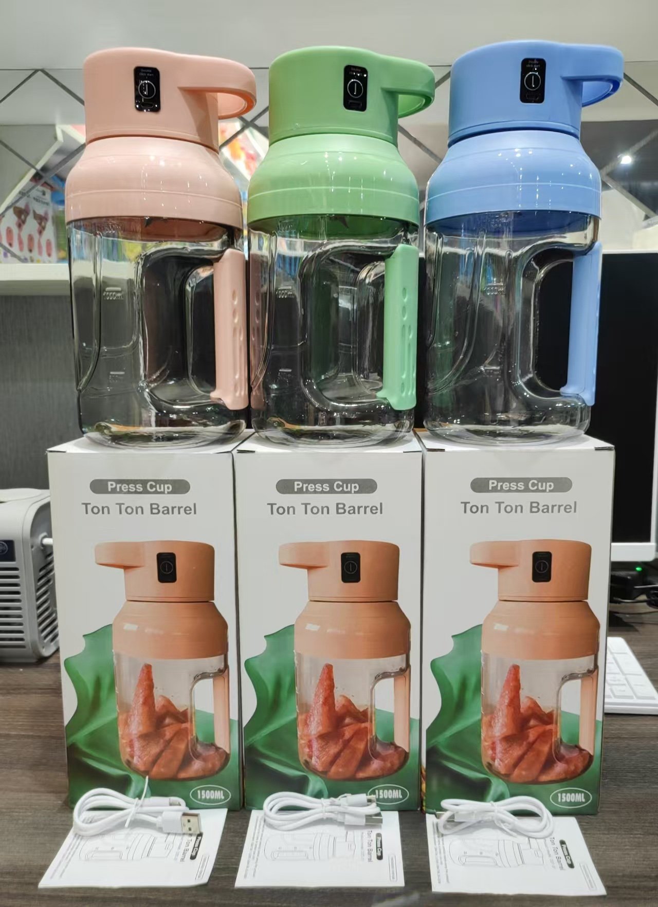 5abc85ae2b2d886b8735b5890ff50549 1500ML FAMILY SIZE RECHARGEABLE JUICER - Image 1